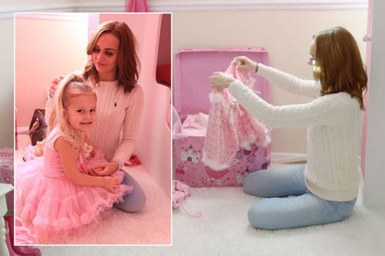 英国单身母亲给女儿美容:2岁<em>接头发</em>3岁美甲--河