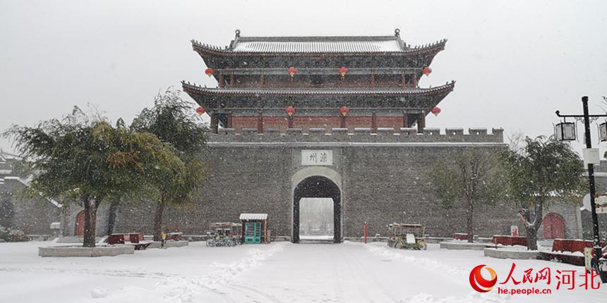 灤州古城雪景。 錢兆福攝