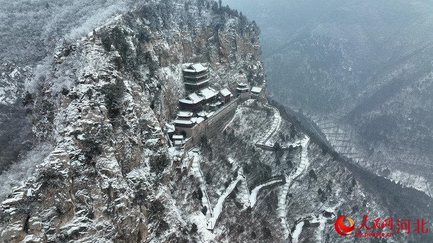 雪后媧皇宮美景如畫（無人機照片）。趙東義攝