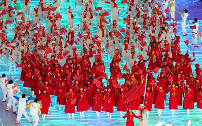 组图：北京冬奥会开幕式 中国代表团入场