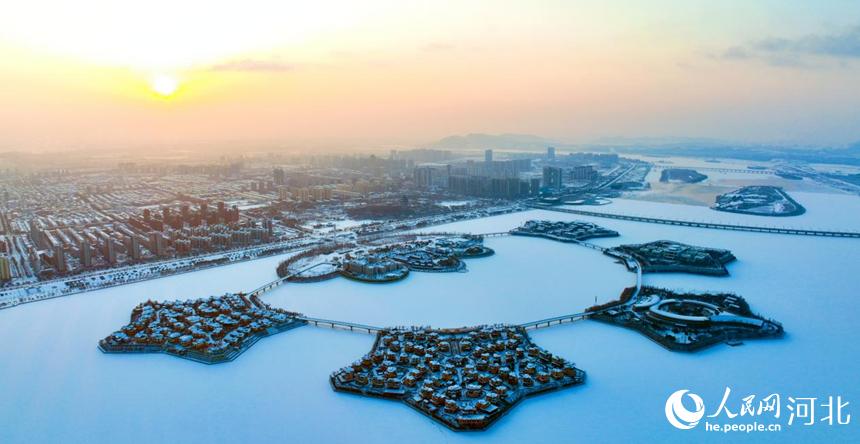雪后初霽，河北省遷安市風光無限美麗。 蔡常穎攝