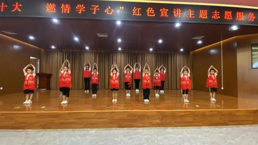 “崇尚英雄 致敬老兵——听老兵讲故事”活动现场。王琪摄