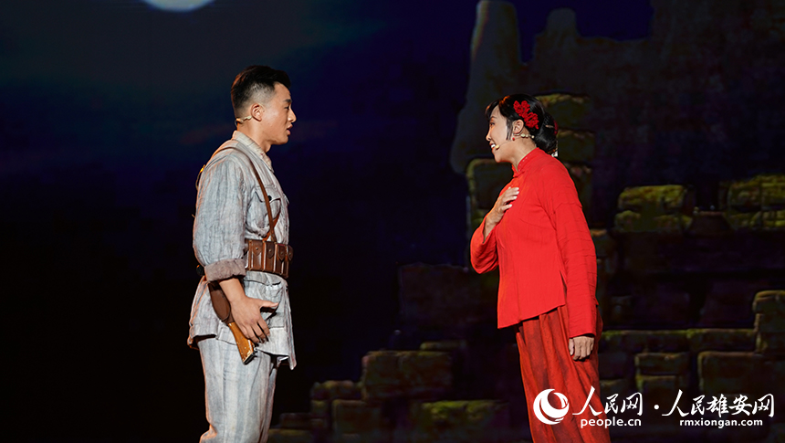 第十三届中国艺术节闭幕式文艺演出现场。 人民网 杨华龙摄