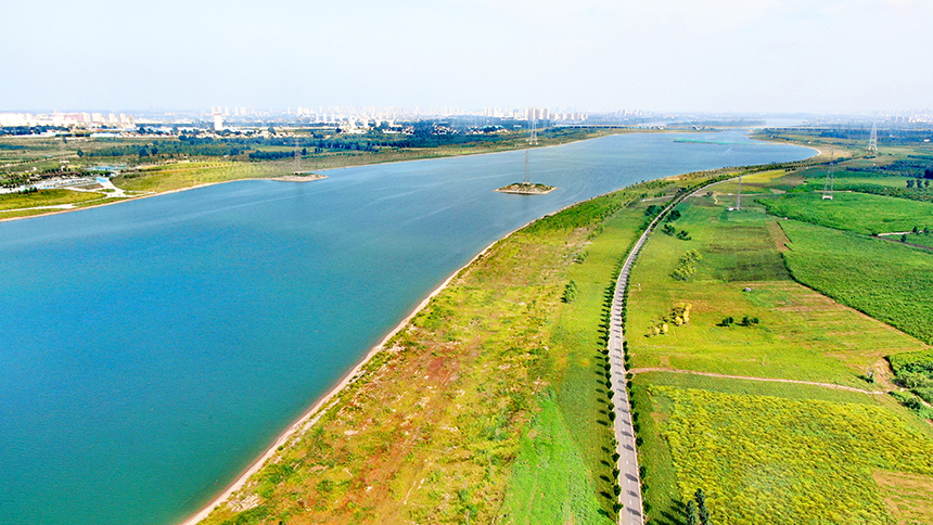 滹沱河生态修复三期（正定段）定西湖景观节点。石晓旭摄 