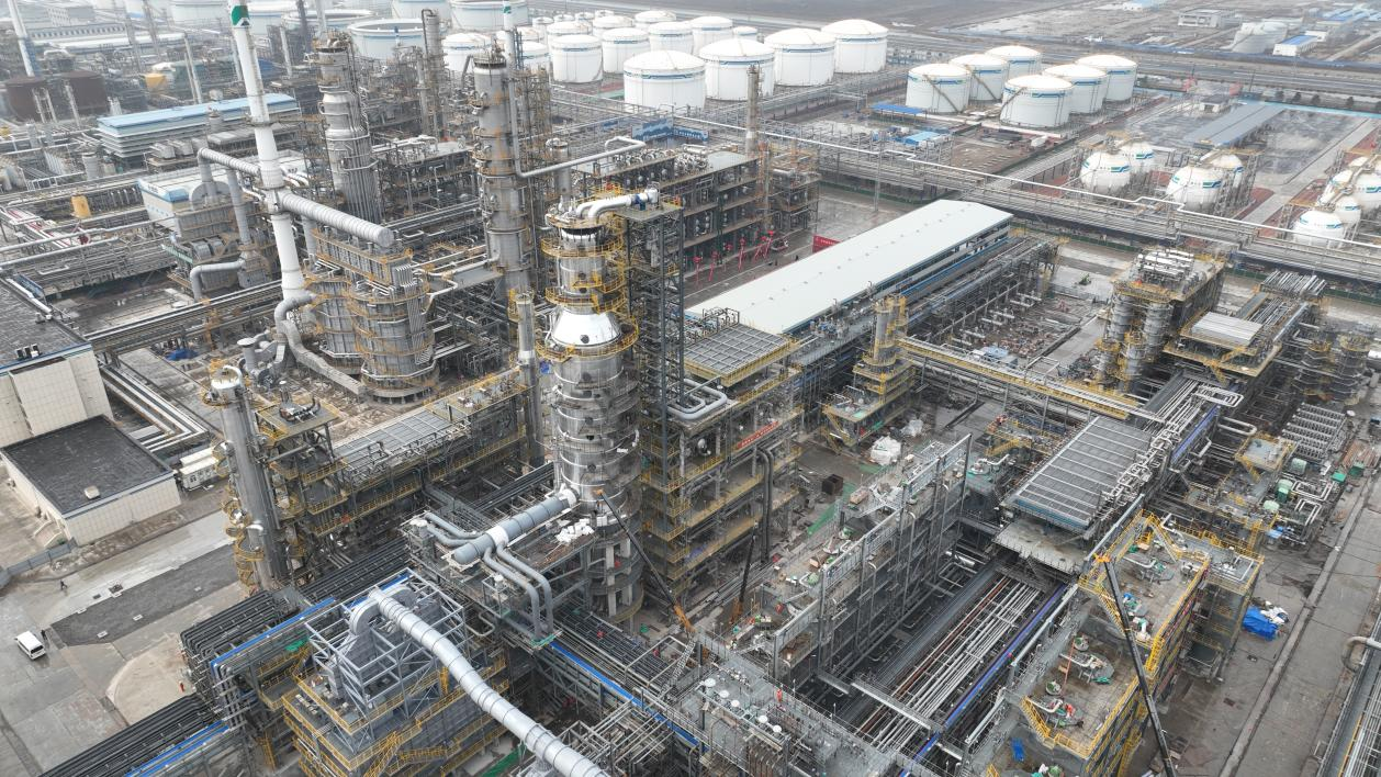 鑫海化工新材料综合体项目竣工。王文成摄