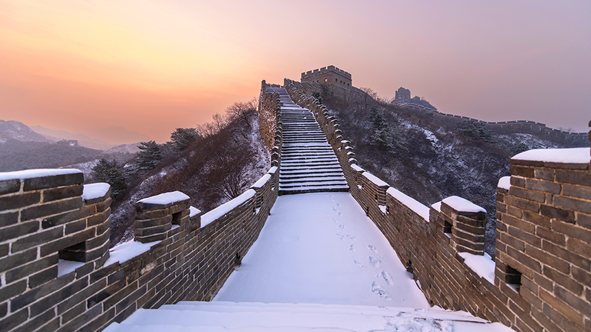 金山岭长城雪后景色。 周杰摄