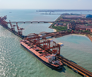 唐山港货物吞吐量跃居世界第二位