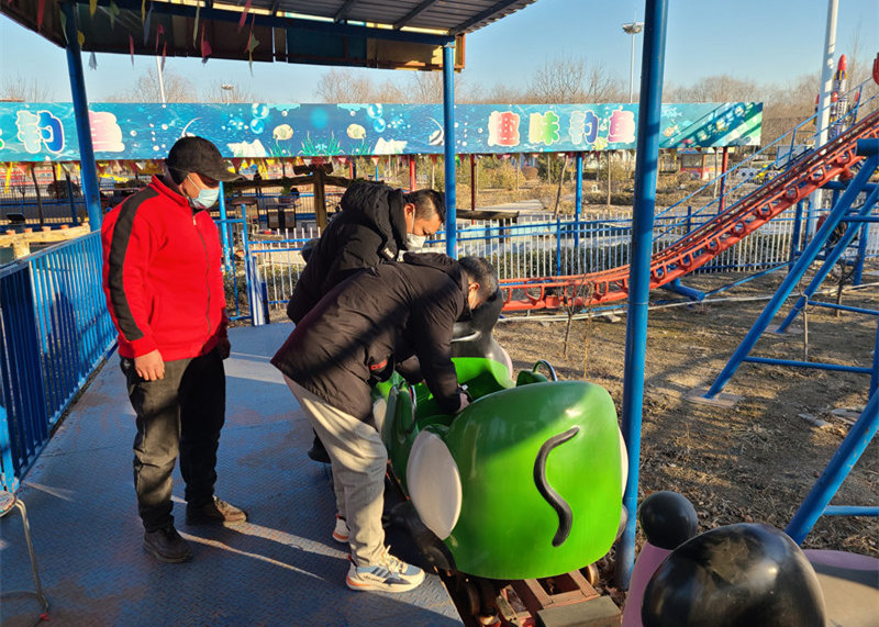 廊坊市香河县市场监督管理局对全县大型游乐设施等特种设备进行全面检查。 河北省市场监督管理局新闻宣传处供图