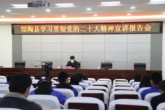 河北省馆陶县理论宣讲员在第一中学宣讲。 郭江鹏摄