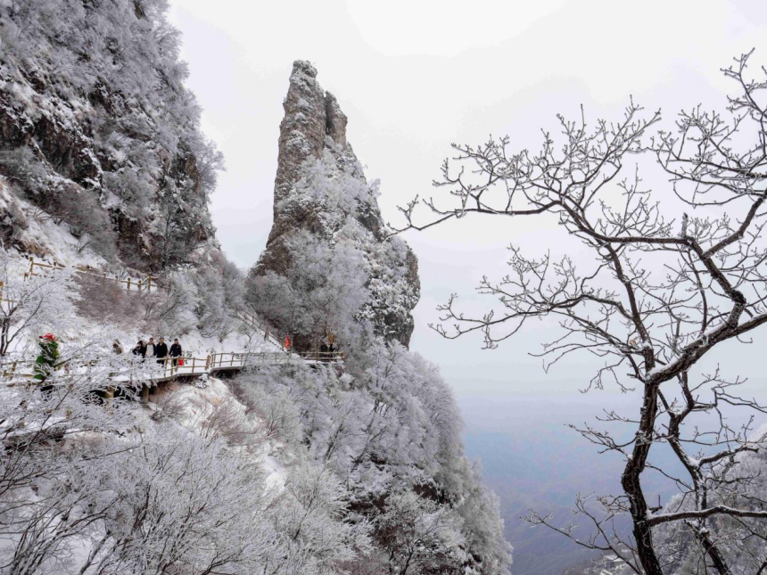 白石山雪景。 齊保利攝