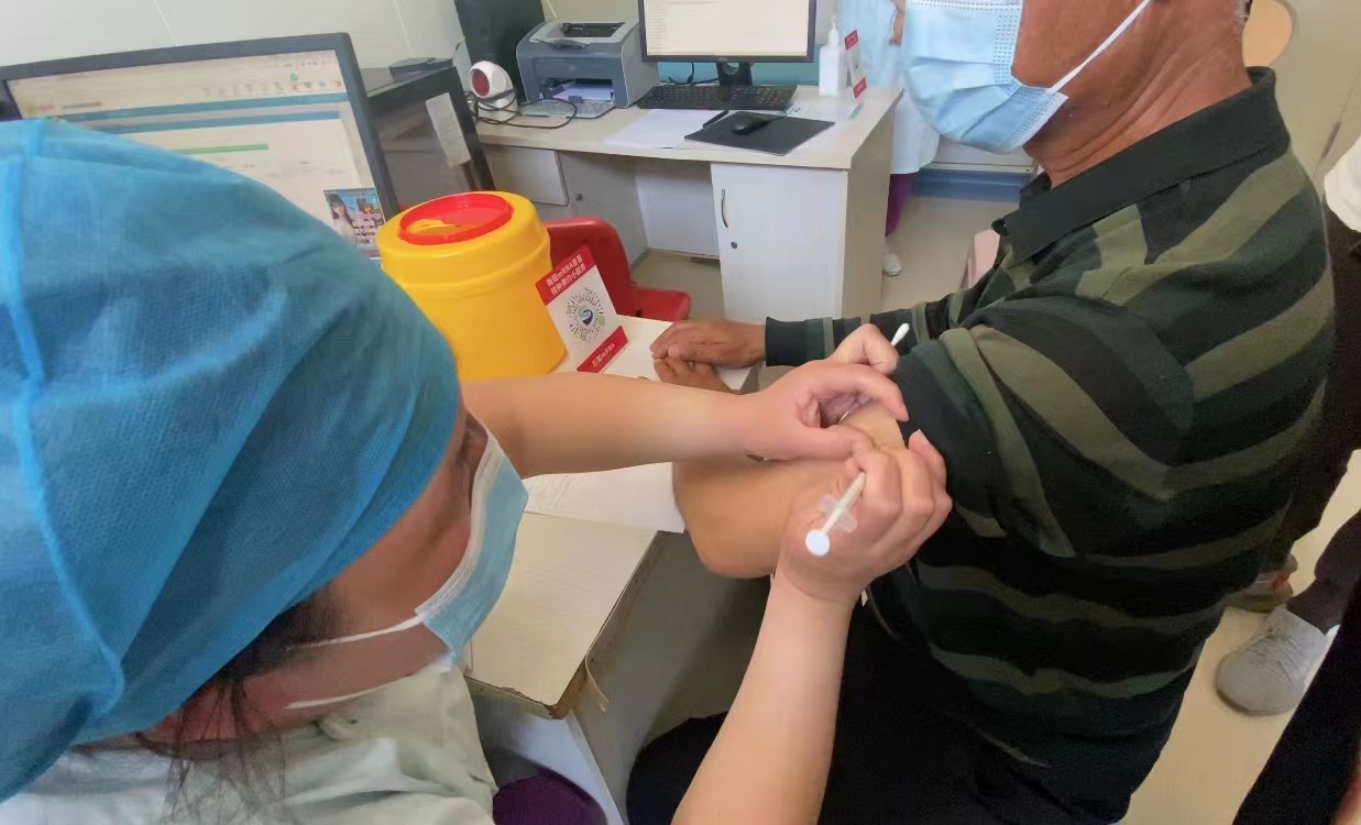 5月13日，中国首款mRNA疫苗在石家庄开打。受访者供图