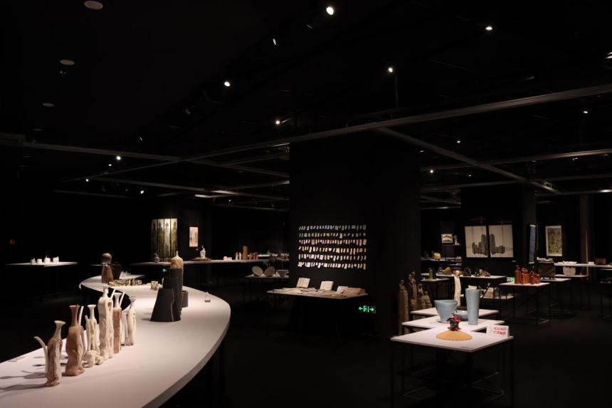 “新传承”中国陶瓷艺术展览在保定开幕