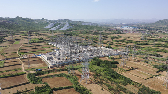扩建后的500千伏冶陶变电站全貌。米晗摄