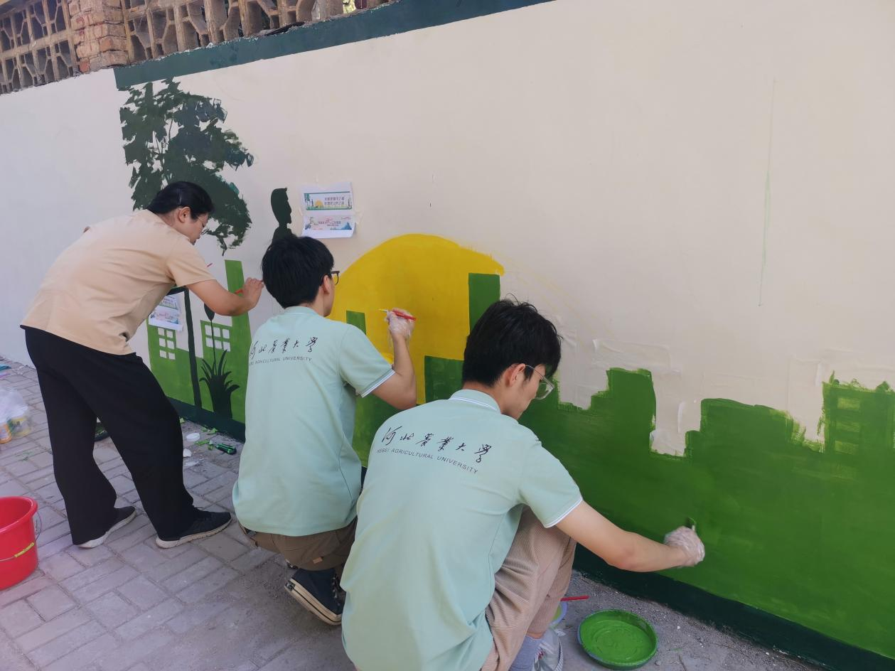 暑期社會實踐隊開展志願服務。肖淑靜攝