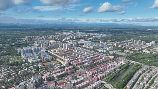 卢龙县城市面貌。 程子兴摄
