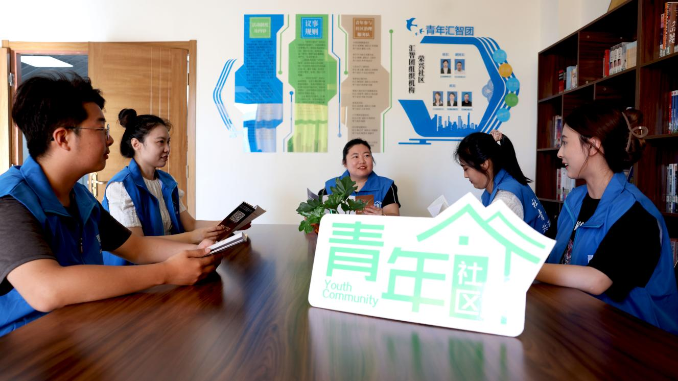 滄州市新華區借助青年匯智團平台，開展定期宣講。 楊晨攝