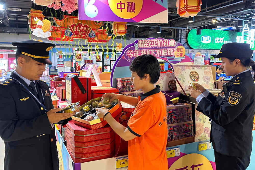 石家庄市桥西区开展食品安全专项检查。 翟志华摄