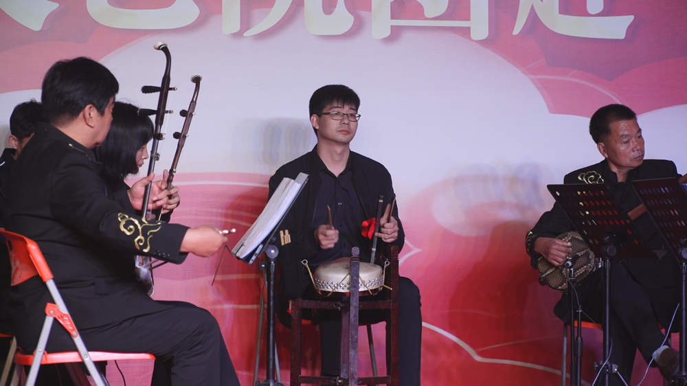 活动演出现场。 王文芳摄