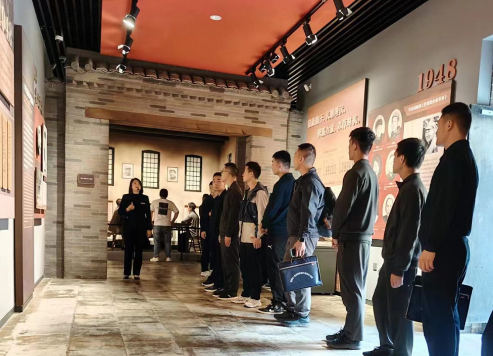 泊头市委党校宣讲团在中共中央华北局城市工作部泊头旧址开展红色宣讲。 哈增平摄