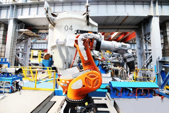 唐钢新区炼钢事业部连铸机器人。 唐钢供图
