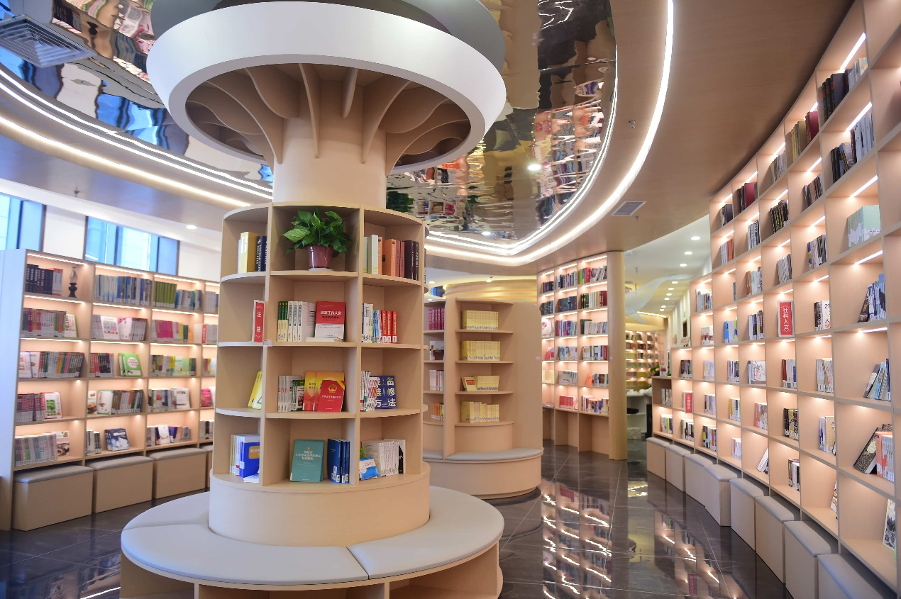 滄州市工人文化宮為職工傾力打造精神文化家園，職工書屋環境優雅、書目豐富。傅新春攝