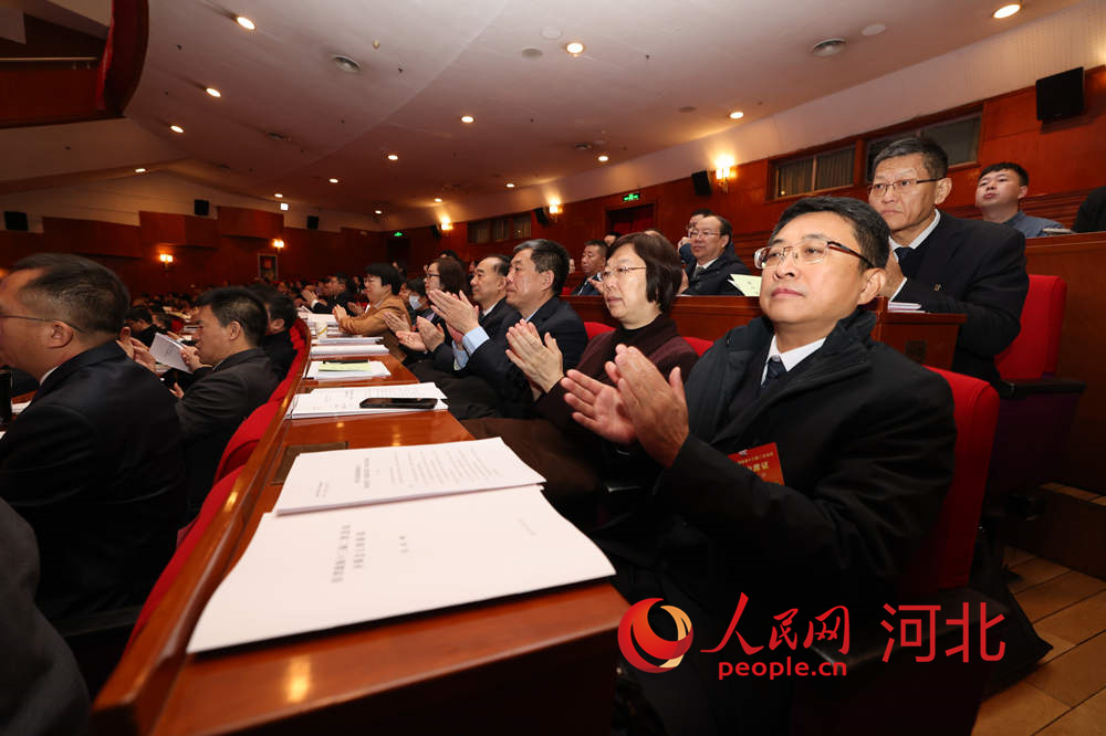 河北省政协十三届二次会议开幕，图为会议现场。人民网记者 周博摄