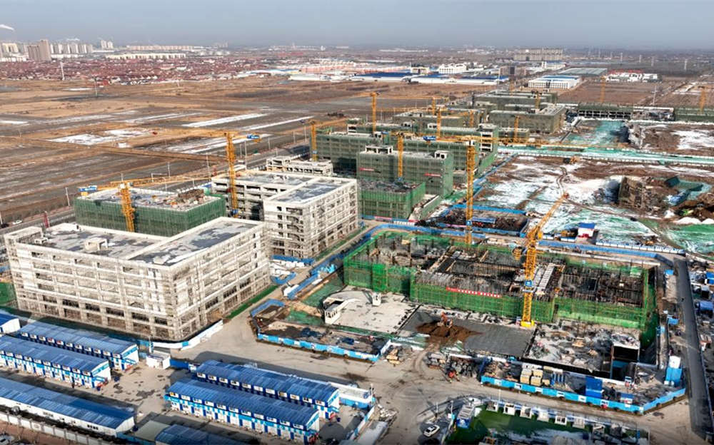 沧州市新华区经贸职业教育园项目建设施工现场。杨晨摄