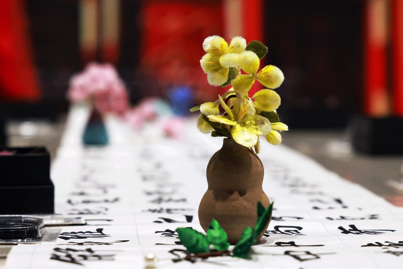 制作好的絨花作品。楊洋攝