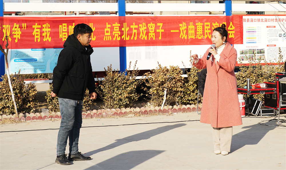 2月15日，高陽縣北蒲口村戲曲惠民演唱會現場。司秀花攝
