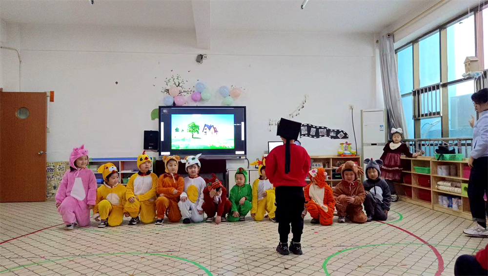 故事表演活動現場。唐縣第三幼兒園供圖