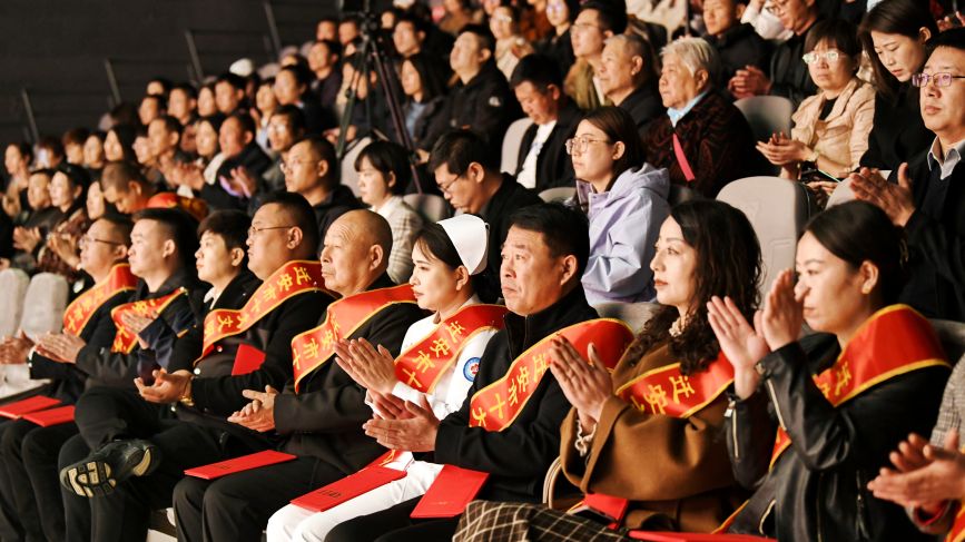 3月15日，遷安市公民道德建設基金獎勵暨2023年度“十大文明標兵”發布活動現場。楊碩攝