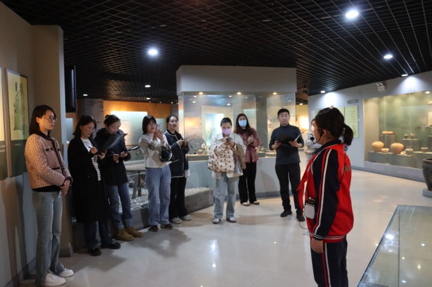 安国市举办2024年度中药文化博物馆小小讲解员比赛。郑伟强摄