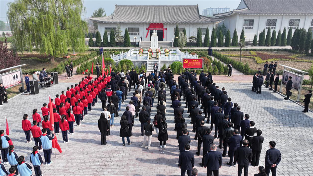 4月11日，在大名县烈士陵园，纪念郭隆真烈士诞辰130周年活动现场。邱一凡摄