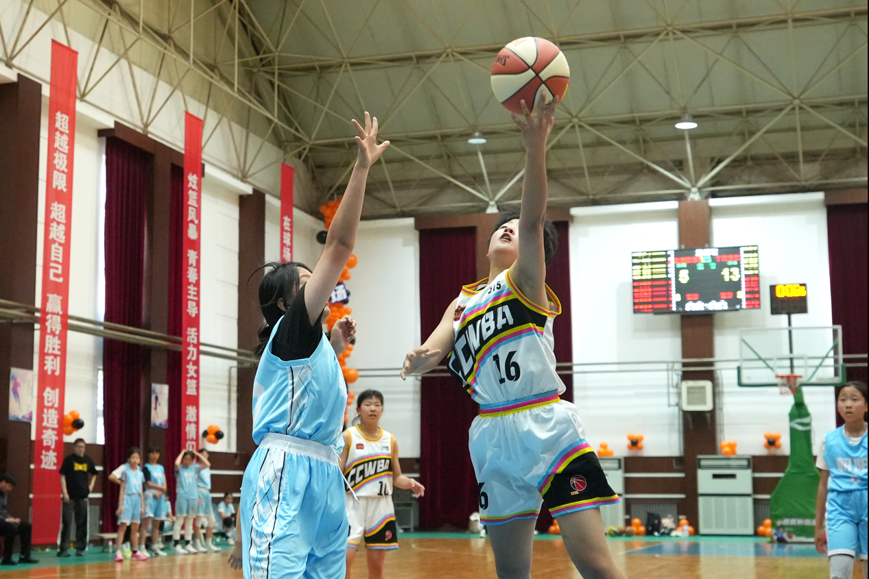 2024年度中國“苗苗杯”女子籃球賽（唐山站）比賽現場。李福政攝