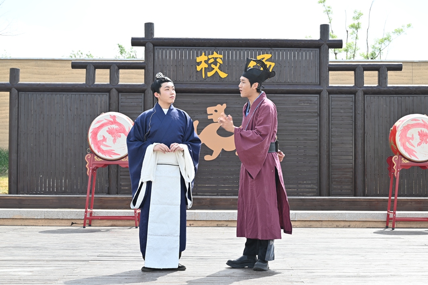 “五一”假期,冀州古城遗址里正在进行对诗展演。 李云松摄