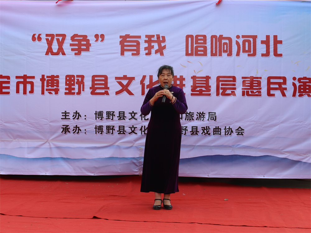 5月22日，評劇表演《三春楊柳》。吳若涵攝