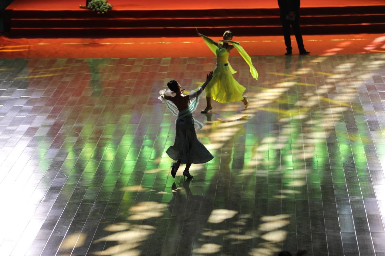 参赛选手比赛中。陈卫民摄