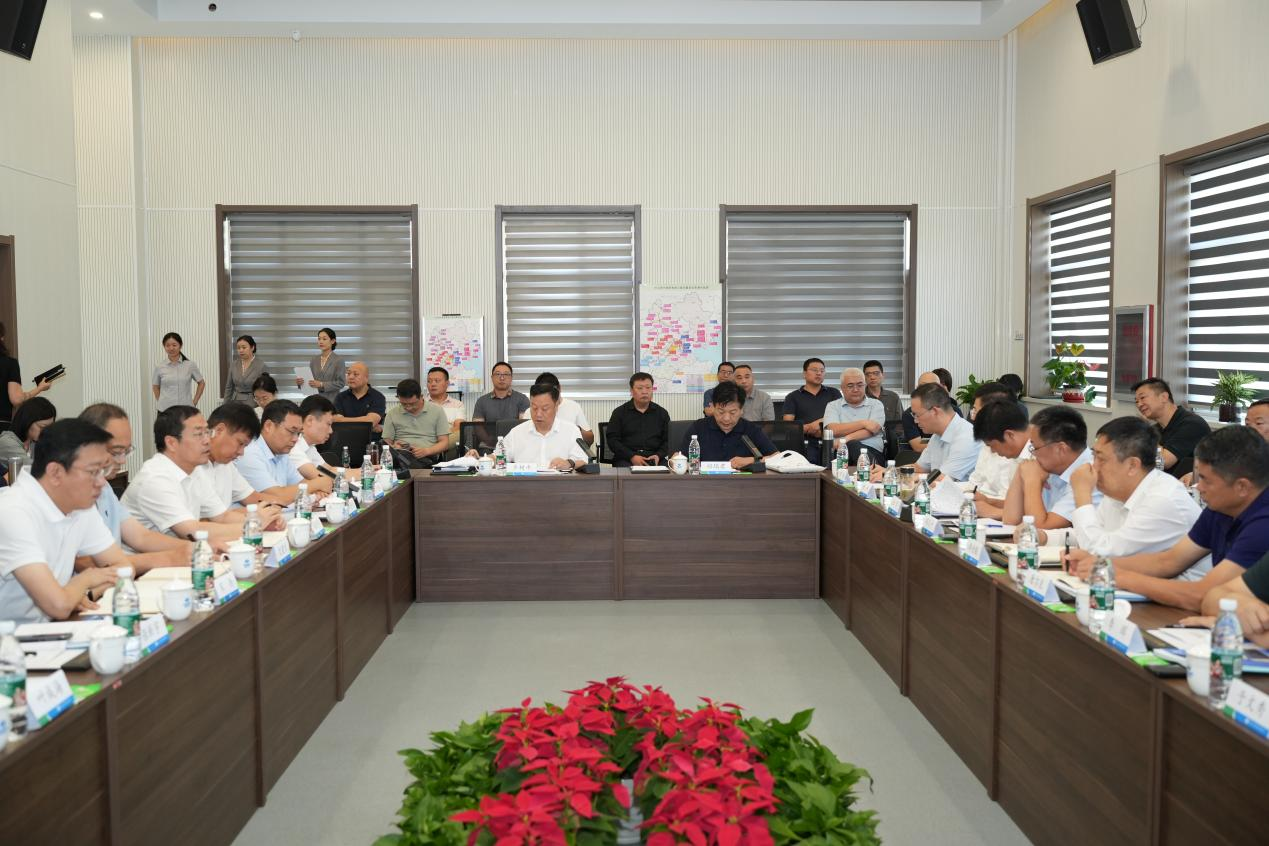 路衍产业专题研讨暨再推进部署会议。河北交投集团供图