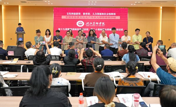 結對子儀式。李格菲攝