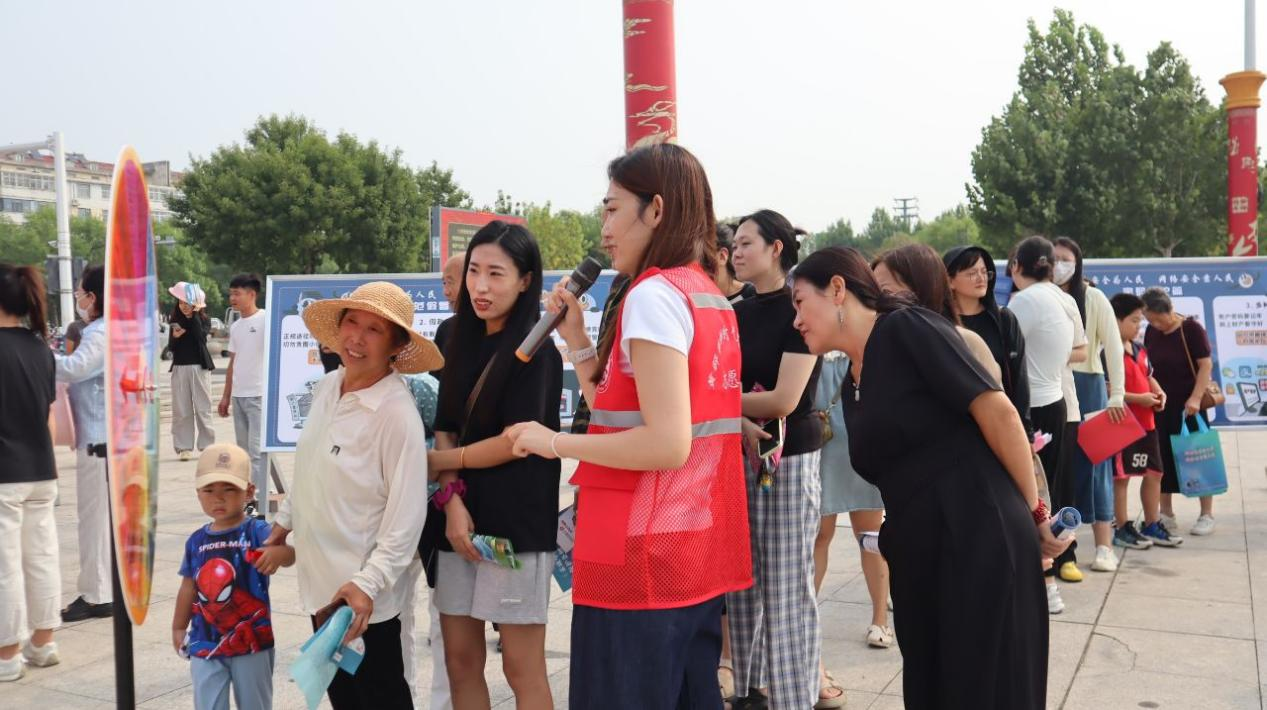 渤海新区黄骅市网络安全宣传周活动现场。贾亚平摄