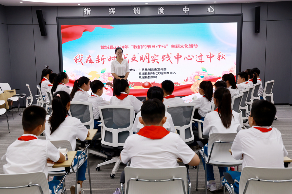 中秋文化主题活动现场。齐红雨摄