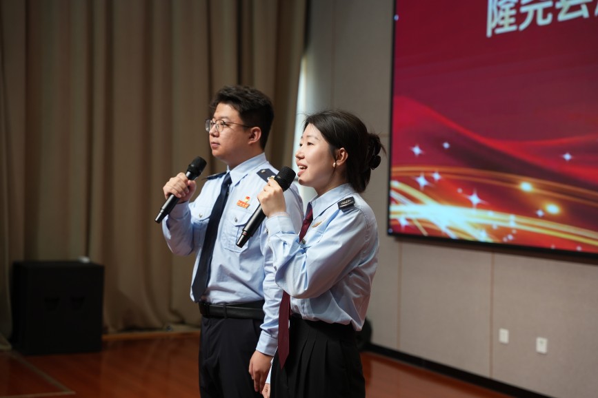 9月29日，在河北省隆尧县第五实验小学，“礼赞新时代 书声润尧乡”诵读比赛活动现场。王铄摄