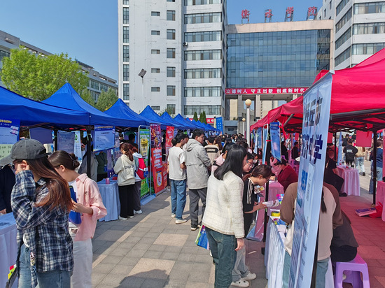 “桑梓情 心永衡”衡水學子回歸計劃之走進衡水學院活動現場。婁勇攝
