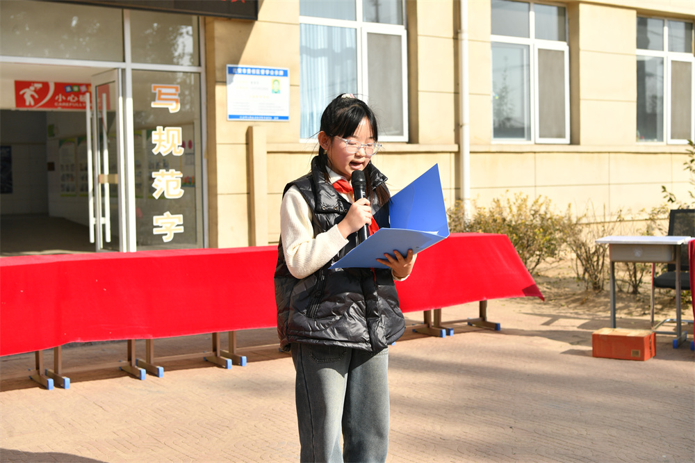 10月30日，迁安市沙河驿镇北铺完全小学举行了演讲比赛。张泽慧摄