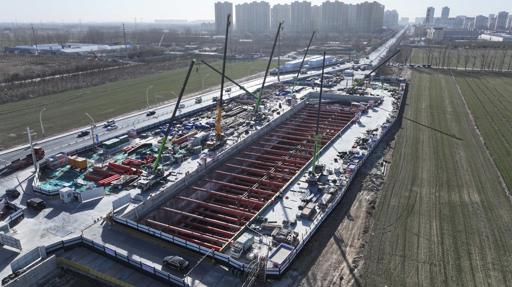 1月16日，正在建设的轨道交通22号线燕郊站。李雨山摄