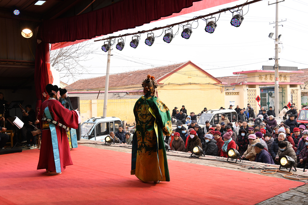 2月11日，戏曲过大年活动在风化店乡黄官屯村演出。王筱萌摄
