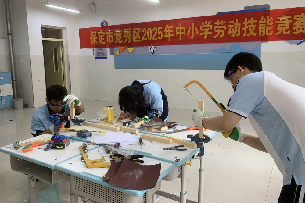 “巧手木工”比赛现场。宗梦璠摄
