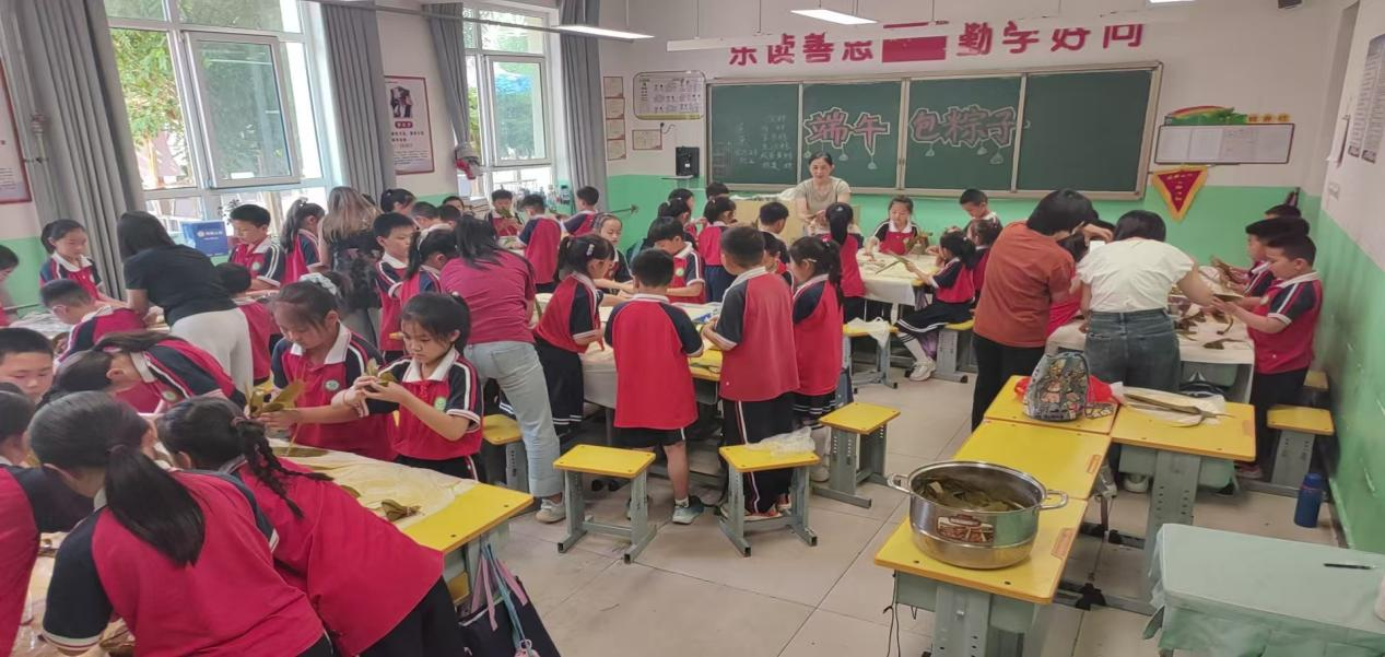 活动现场。保定市满城区满城小学供图