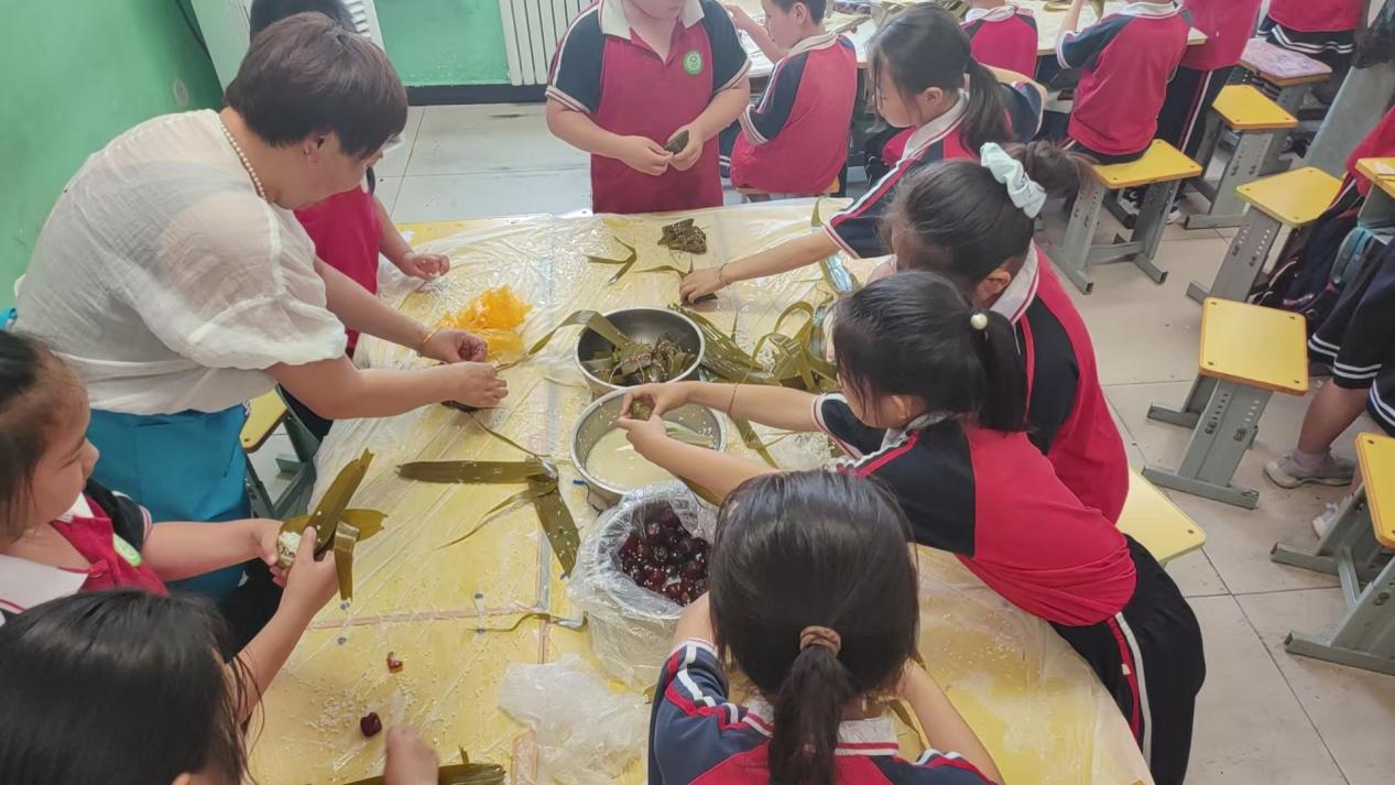 活动现场。保定市满城区满城小学供图