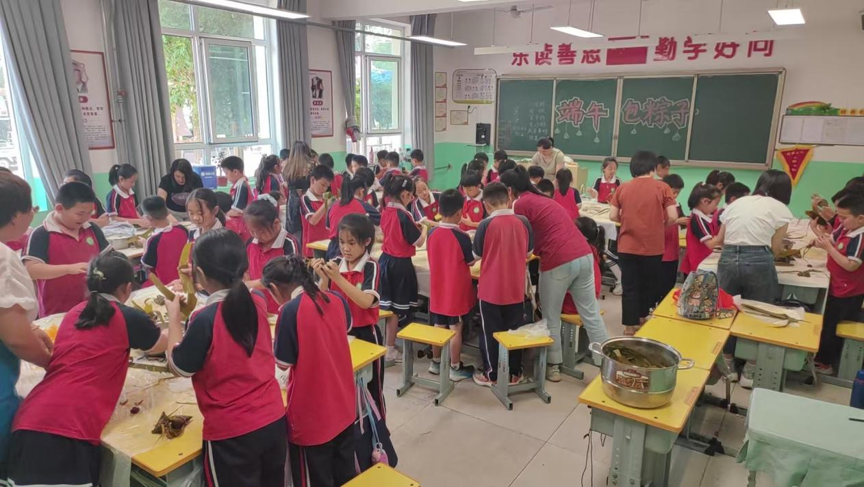 活动现场。保定市满城区满城小学供图